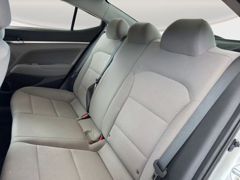 Used 2020 Hyundai Elantra SEL image 13