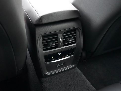 New 2026 BMW 430i xDrive w/ M Sport Package AWD/4WD image 10