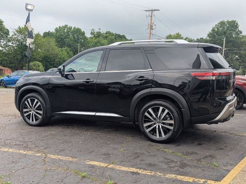 Used 2023 Nissan Pathfinder Platinum w/ Cargo Package AWD/4WD image 5