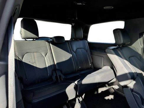 Used 2024 Ford Expedition Platinum image 50