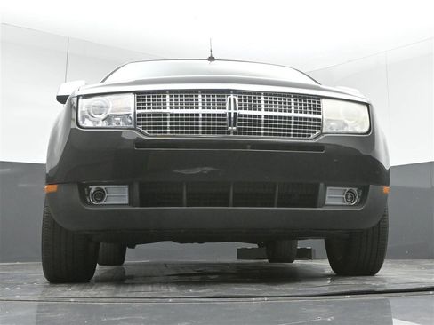Used 2010 Lincoln MKX AWD image 29