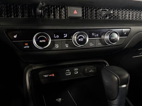 Used 2025 Honda CR-V Sport-L image 17