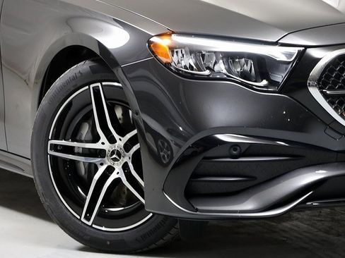 New 2026 Mercedes-Benz E 450 4MATIC Sedan image 3