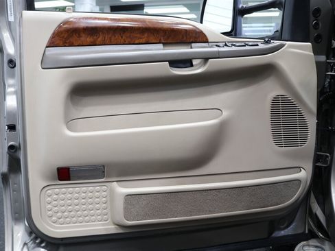 Used 2002 Ford Excursion Limited image 60