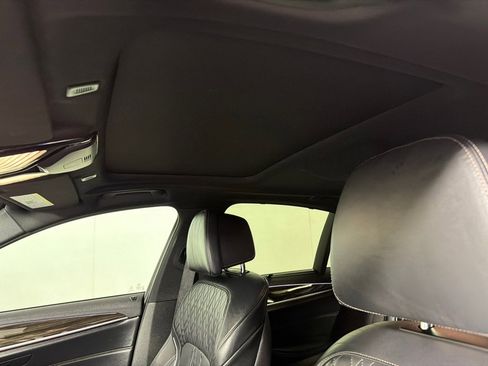Used 2019 BMW M550i xDrive AWD/4WD image 15
