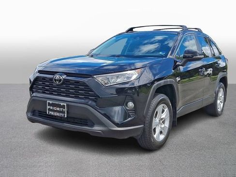 Used 2021 Toyota RAV4 XLE w/ Convenience Package AWD/4WD image 1