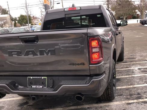 New 2026 RAM 1500 4x4 Crew Cab image 7