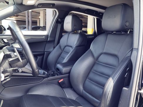 Certified 2023 Porsche Macan GTS w/ Premium Package Plus AWD/4WD image 5