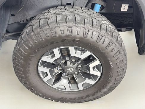 Used 2023 Toyota Tacoma TRD Off-Road AWD/4WD image 32