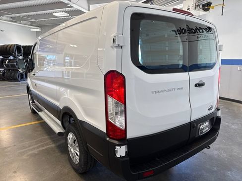 Used 2025 Ford Transit 250 Low Roof w/ Exterior Upgrade Package RWD image 5