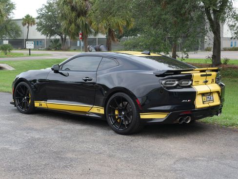 Used 2020 Chevrolet Camaro ZL1 RWD image 16