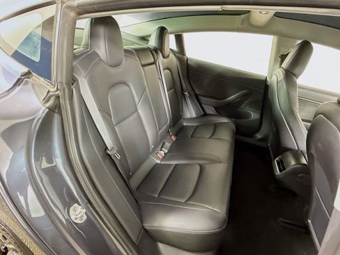 Used 2018 Tesla Model 3 Long Range image 30