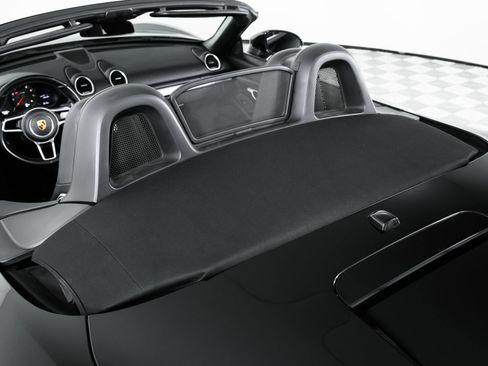 Used 2021 Porsche 718 Boxster RWD image 65