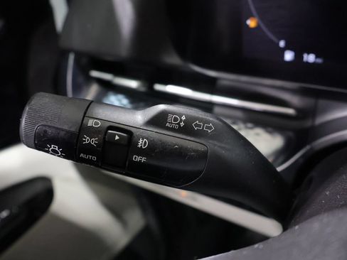 Used 2022 Kia Carnival SX Prestige FWD image 39