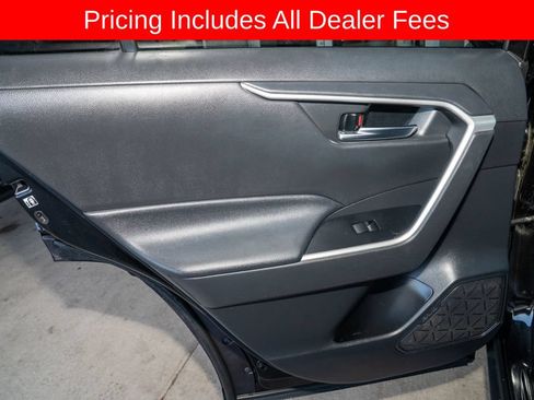 Used 2020 Toyota RAV4 XLE FWD image 9