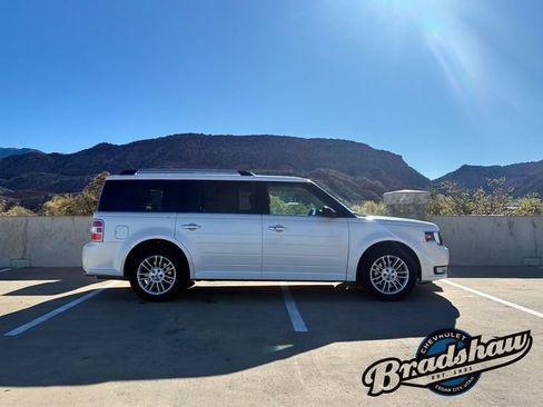 Used 2018 Ford Flex SEL w/ Equipment Group 202A image 3