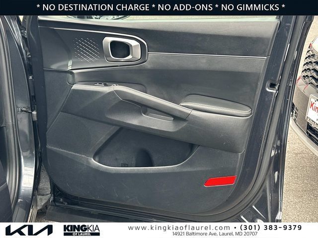 Used 2024 Kia Sorento LX FWD image 15
