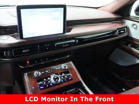 Used 2023 Lincoln Aviator Black Label w/ Dynamic Handling Package image 16