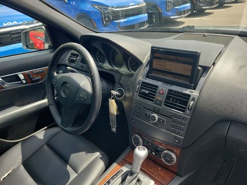 Used 2010 Mercedes-Benz C 300 Sedan image 8