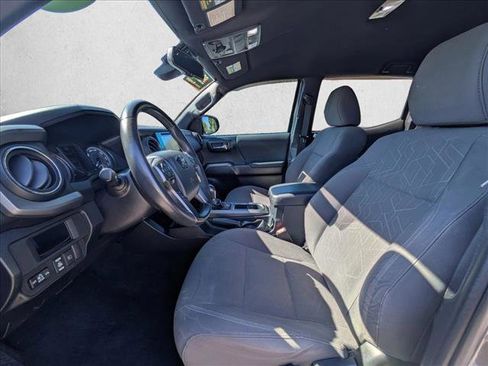 Used 2019 Toyota Tacoma TRD Off-Road image 17