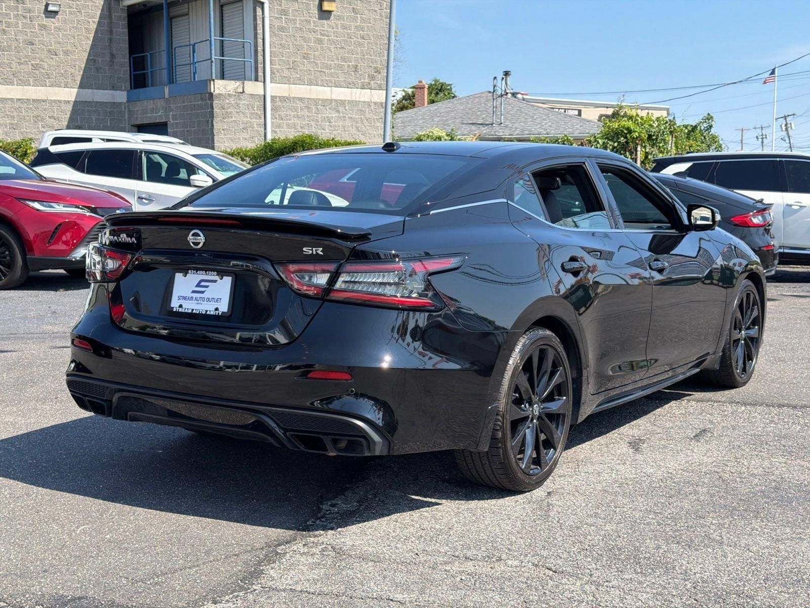 Used 2021 Nissan Maxima SR w/ Sport Mat Group FWD image 8