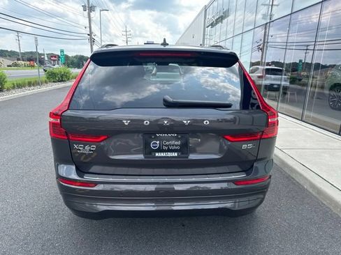 Certified 2022 Volvo XC60 B5 Momentum w/ Advanced Package AWD/4WD image 4