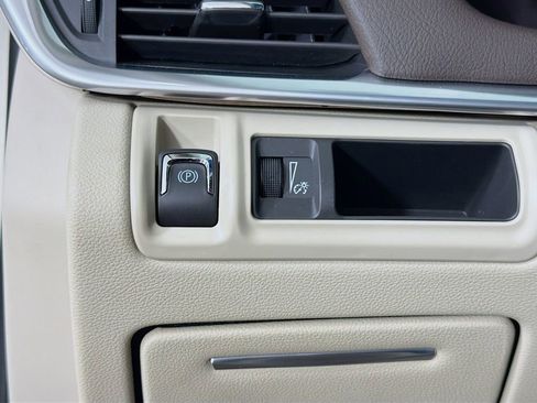 Used 2016 Cadillac XTS Luxury FWD image 11