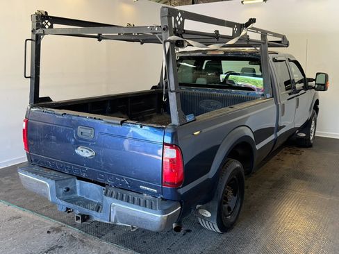 Used 2015 Ford F250 XLT w/ Camper Package AWD/4WD image 4