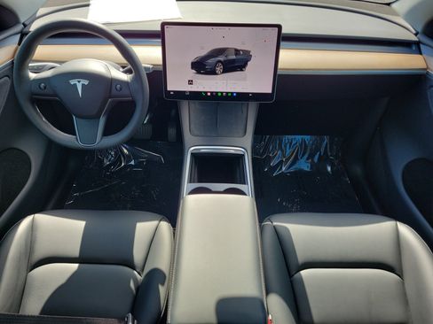 Used 2024 Tesla Model Y Long Range AWD/4WD image 13