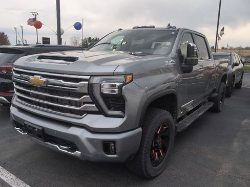 Used 2024 Chevrolet Silverado 3500 High Country w/ High Country Premium Package AWD/4WD image 1