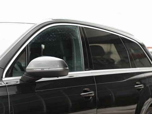 Used 2025 Audi Q7 3.0T Prestige w/ Prestige Package image 14