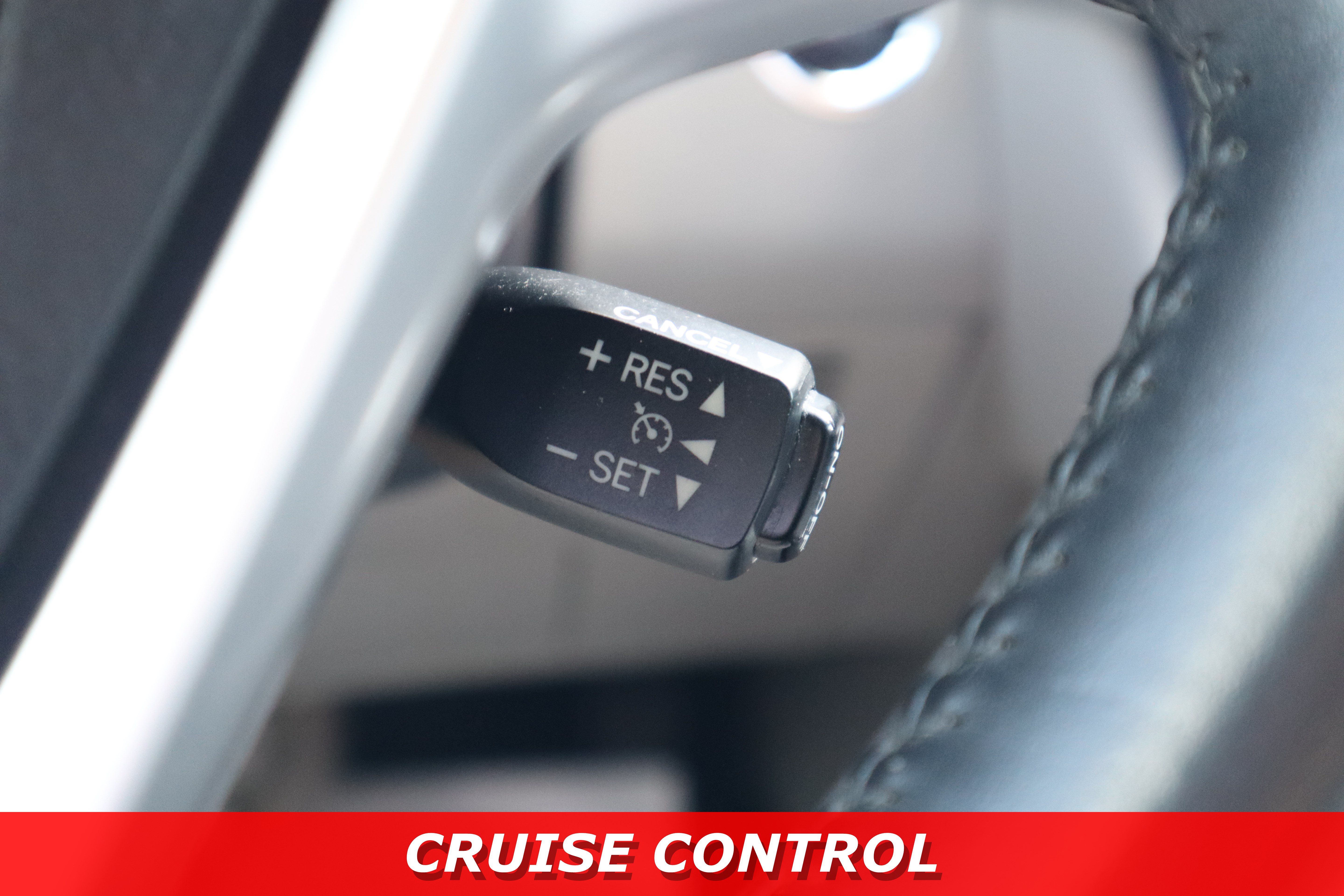Used 2015 Toyota Highlander XLE FWD image 18