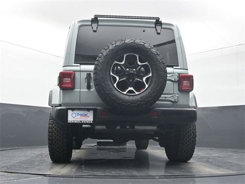 Used 2023 Jeep Wrangler Unlimited Rubicon w/ LED Lighting Group image 10