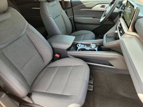 New 2026 Ford Explorer Active image 14