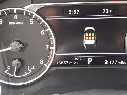 Used 2023 Nissan Pathfinder SL w/ Black Appearance Package image 22