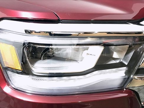 Used 2019 RAM 1500 Laramie image 13