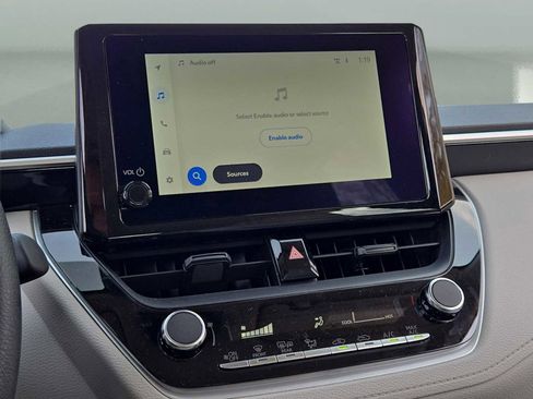 Used 2026 Toyota Corolla Cross L image 25