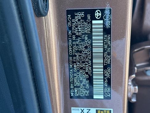 Certified 2025 Toyota Crown Platinum AWD/4WD image 29