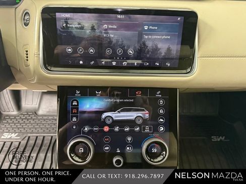 Used 2018 Land Rover Range Rover Velar R-Dynamic HSE AWD/4WD image 27