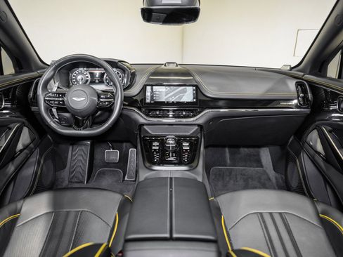Used 2025 Aston Martin DBX 707 image 22