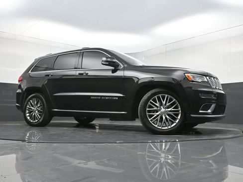 Used 2018 Jeep Grand Cherokee Summit w/ Platinum Series Group image 27