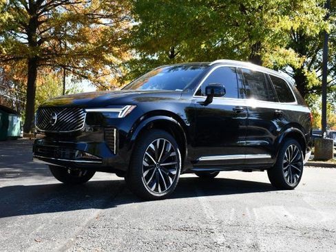 New 2026 Volvo XC90 B6 Plus w/ Protection Package Premier AWD/4WD image 3