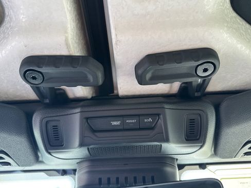 New 2026 Jeep Gladiator Mojave AWD/4WD image 10