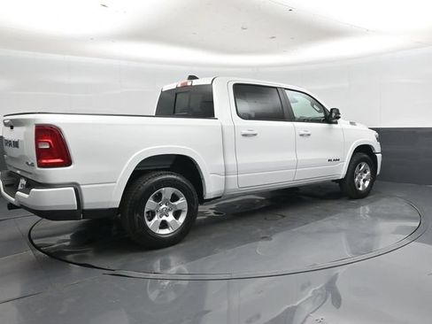 New 2026 RAM 1500 4x4 Crew Cab image 21