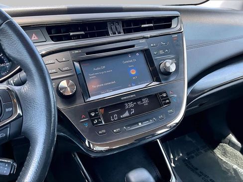 Used 2018 Toyota Avalon XLE FWD image 6