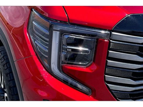 Used 2025 GMC Sierra 1500 AT4 w/ AT4 Premium Package AWD/4WD image 26