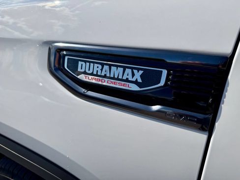 Used 2023 GMC Sierra 1500 AT4 w/ AT4 Premium Package AWD/4WD image 10