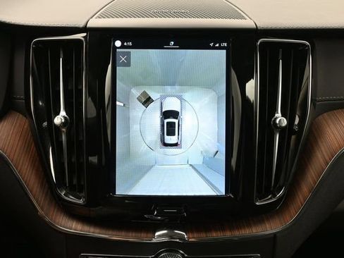 Used 2023 Volvo XC60 B5 Ultimate w/ Climate Package FWD image 21