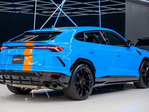 Used 2022 Lamborghini Urus image 17