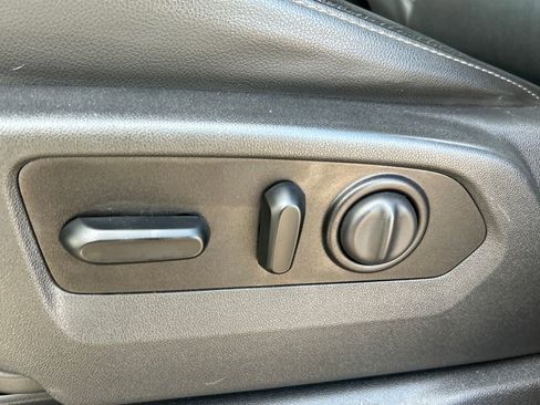 Used 2020 GMC Sierra 1500 SLT w/ SLT Premium Package image 18